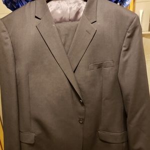Pronto uomo platinum Suit from Men's Warehouse.